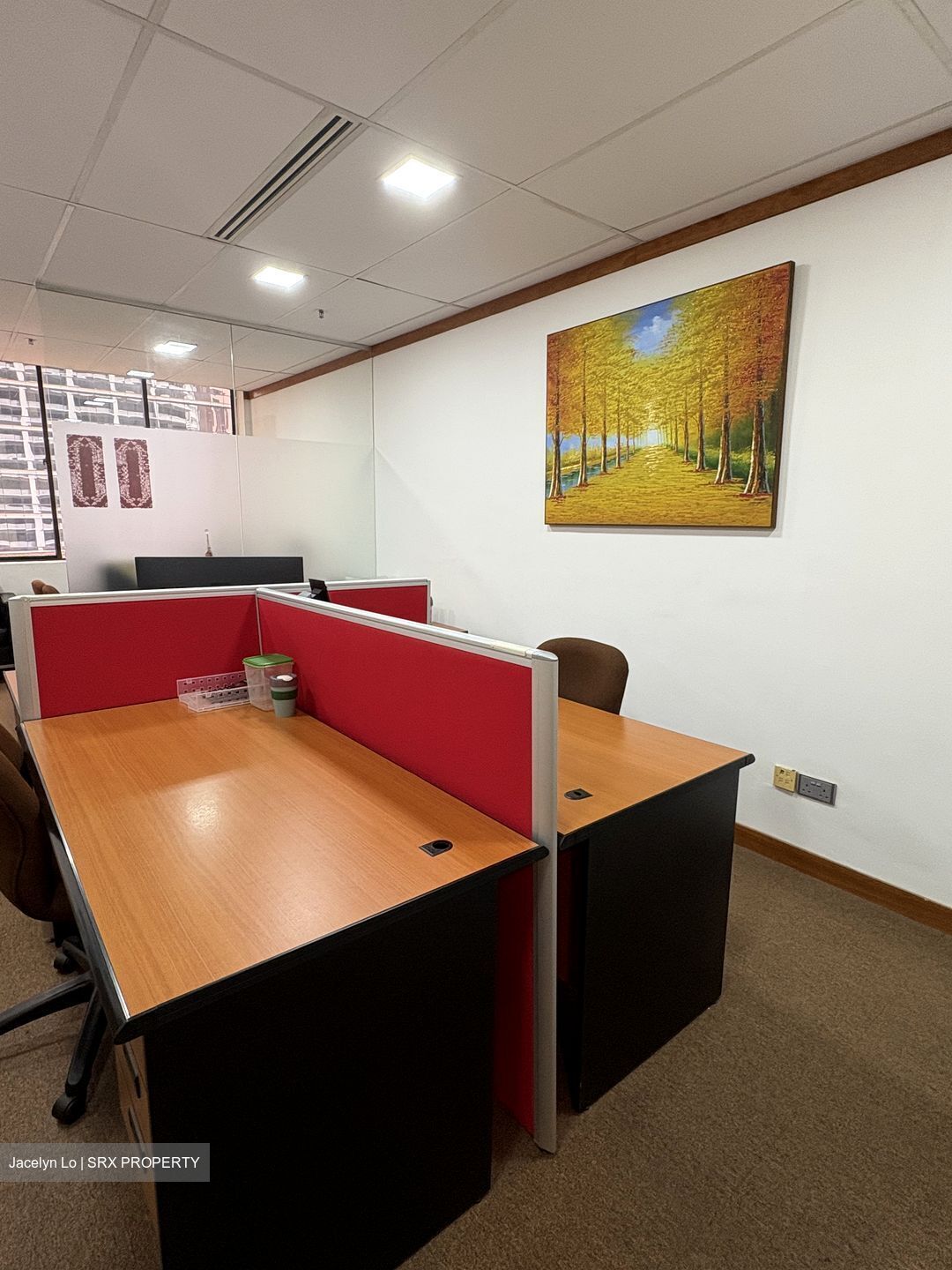 International Plaza (D2), Office #585846361